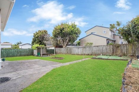 Photo of property in 15 Cherry Road, Bucklands Beach, Auckland, 2014