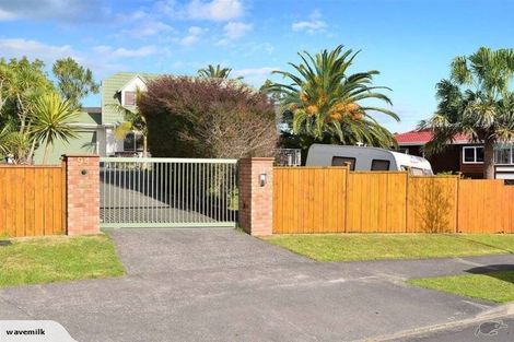 Photo of property in 94 Unsworth Drive, Unsworth Heights, Auckland, 0632
