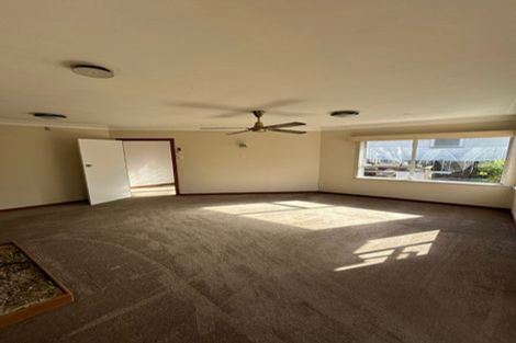 Photo of property in 16 Sunnyside Crescent, Papatoetoe, Auckland, 2025