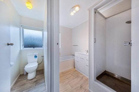 Photo of property in 2/25 Grande Vue Road, Hillpark, Auckland, 2102