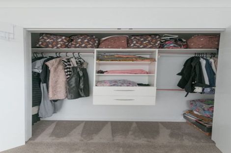 Photo of property in 69 Bordeaux Parade, Te Atatu South, Auckland, 0610