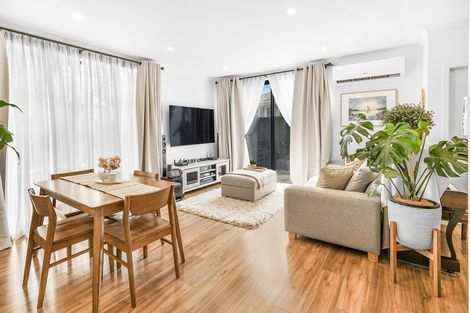 Photo of property in 2/12 Liston Crescent, Hillcrest, Hamilton, 3216