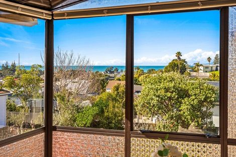 Photo of property in 1/20 Halldene Terrace, Red Beach, 0932