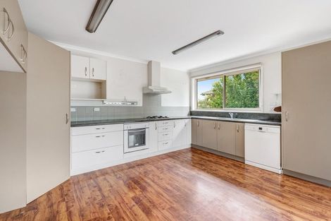 Photo of property in 9 Raabia Close, Parakai, 0830