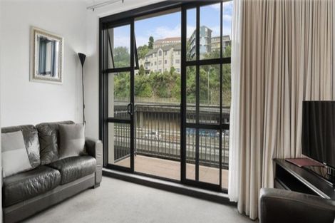Photo of property in Atrium Apartments, 3n/154 The Terrace, Wellington Central, Wellington, 6011