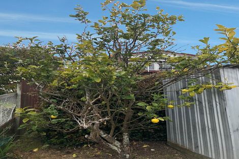 Photo of property in 1 Motuketekete Avenue, Army Bay, Whangaparaoa, 0930