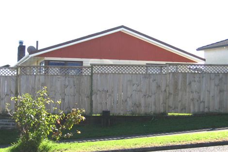 Photo of property in 2/8 Gills Road, Bucklands Beach, Auckland, 2014