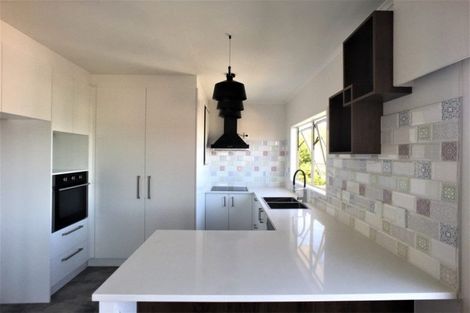 Photo of property in 3/270 Wairau Road, Glenfield, Auckland, 0627