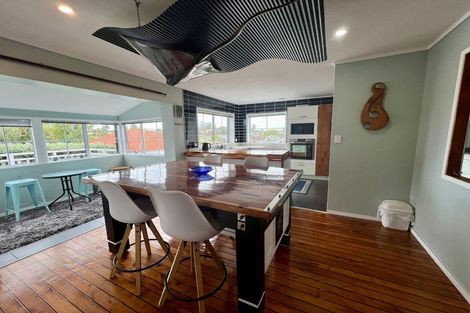 Photo of property in 2/28 Onepoto Road, Hauraki, Auckland, 0622