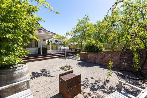 Photo of property in 19 Mckenzie Place, Waikuku Beach, 7402