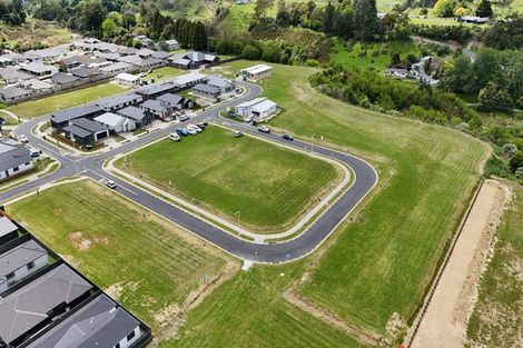 Photo of property in 37 Tasker Crescent, Pyes Pa, 3112