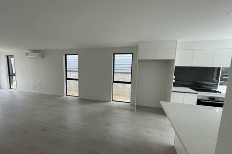 Photo of property in 8/101 Hobsonville Road, West Harbour, Auckland, 0618