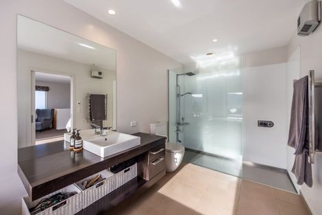 Photo of property in 8 Ngatea Road, Diamond Harbour, Lyttelton, 8971