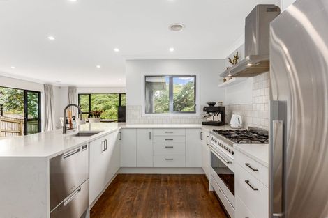 Photo of property in 8 Tararua Close, Aotea, Porirua, 5024