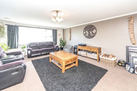 Photo of property in 12 Kowhai Street, Castlecliff, Whanganui, 4501