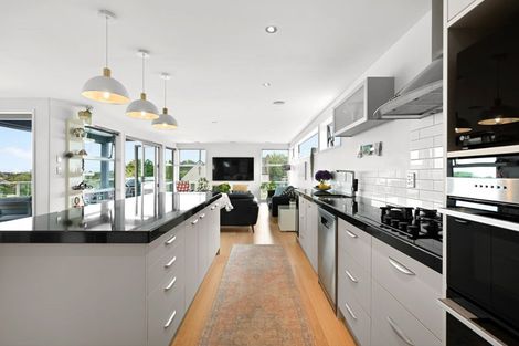 Photo of property in 66 Rototuna Road, Rototuna, Hamilton, 3210