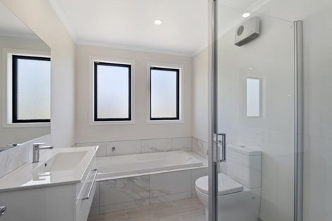 Photo of property in 13 Holmes Hanover Lane, Halswell, Christchurch, 8025