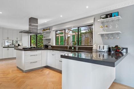 Photo of property in 25 Homewood Place, Chatswood, Auckland, 0626