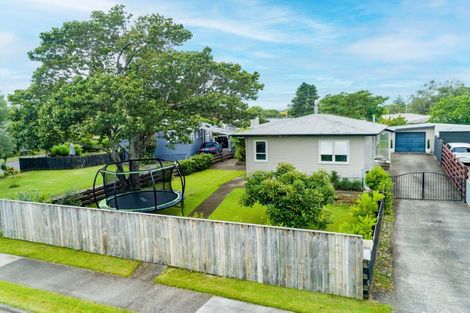 Photo of property in 10 Lipscombe Crescent, Havelock North, 4130