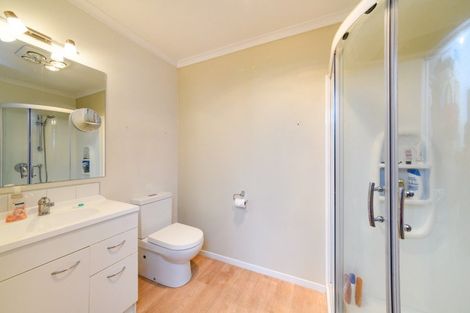 Photo of property in 34 Ruapehu Drive, Fitzherbert, Palmerston North, 4410
