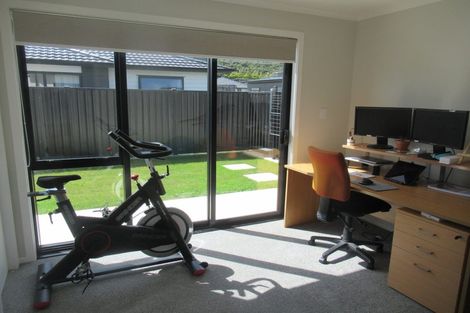 Photo of property in 1 Desert Gold Lane, Wallaceville, Upper Hutt, 5018