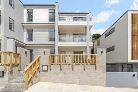 Photo of property in 2/69 Tiketike Way, Brooklyn, Wellington, 6021