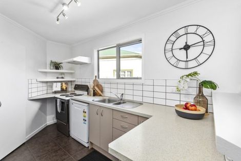 Photo of property in 31 Riddlers Crescent, Petone, Lower Hutt, 5012