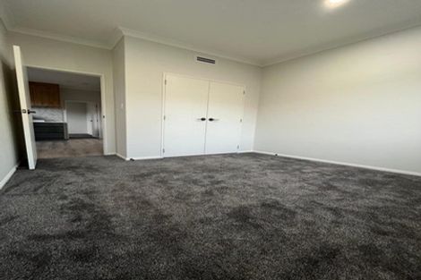 Photo of property in 2/9 Pratt Street, Papakura, 2110