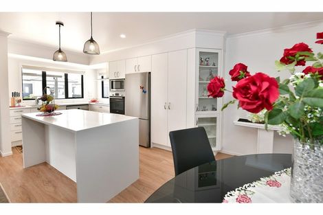 Photo of property in 3 Waitaha Close, Orewa, 0931