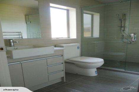 Photo of property in 18 Mural Place, Greenhithe, Auckland, 0632