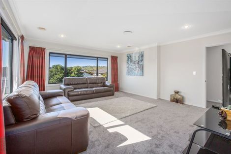 Photo of property in 16 Tongariro Drive, Aotea, Porirua, 5024