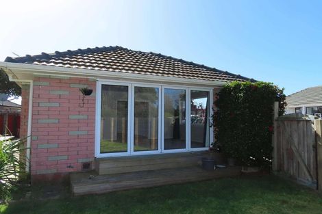 Photo of property in 220 Beach Road, North New Brighton, Christchurch, 8083