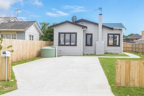 Photo of property in 18 Beihlers Road, Weymouth, Auckland, 2103
