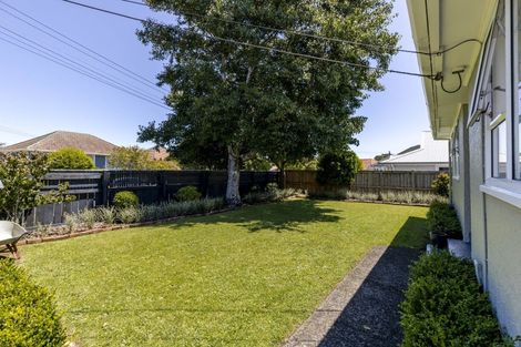 Photo of property in 4 Raleigh Street, Vogeltown, New Plymouth, 4310