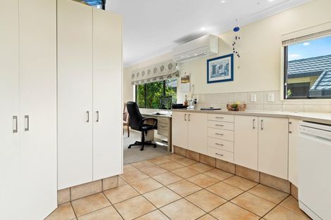 Photo of property in 32 Highgrove Place, Bethlehem, Tauranga, 3110