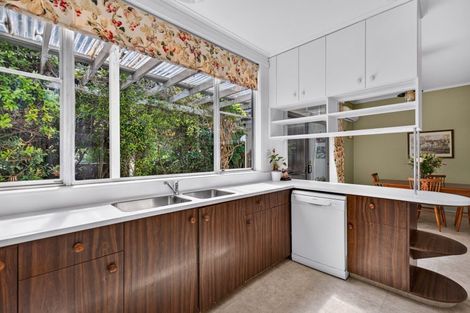 Photo of property in 49 Charles Street, Westshore, Napier, 4110