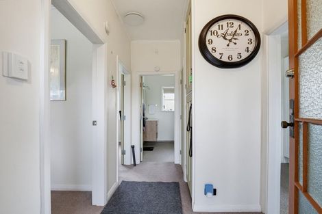 Photo of property in 21 Robert Street, Marton, 4710