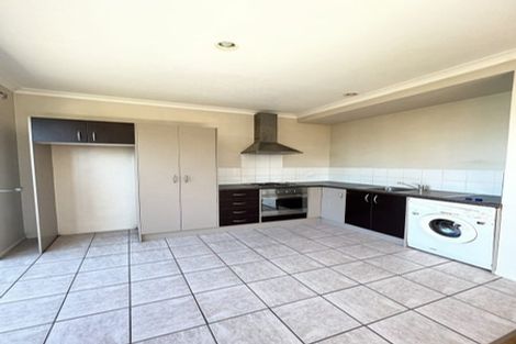 Photo of property in 8 Bruce Road, Glenfield, Auckland, 0629