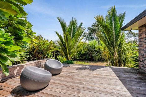 Photo of property in 15 Del Mar Place, Merrilands, New Plymouth, 4312