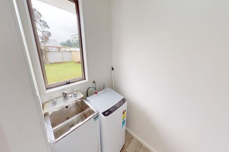 Photo of property in 24 Fergusson Street, Marton, 4710