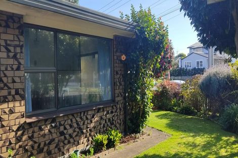 Photo of property in 2/230 Ngatai Road, Otumoetai, Tauranga, 3110