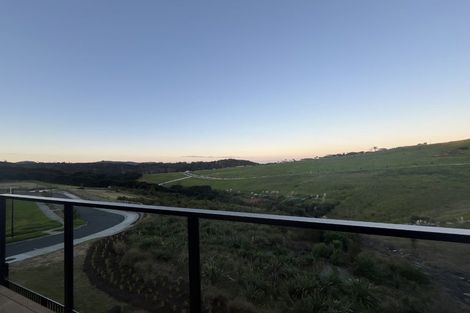 Photo of property in 4/23 Makomako Drive, Orewa, 0931