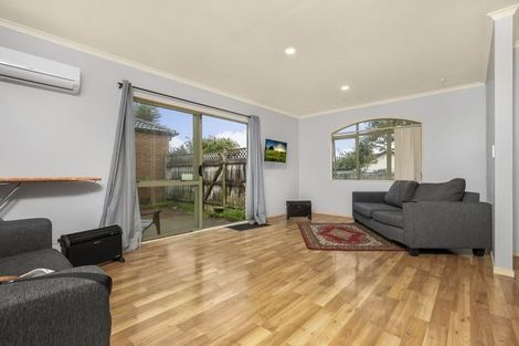 Photo of property in 19 Ashmere Lane, Weymouth, Auckland, 2103