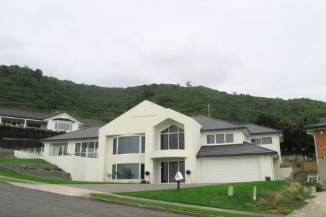 Photo of property in 155 Winara Avenue, Waikanae, 5036