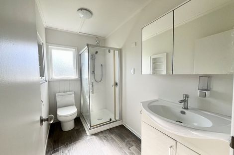 Photo of property in 1/11 Alston Avenue, Kelston, Auckland, 0602