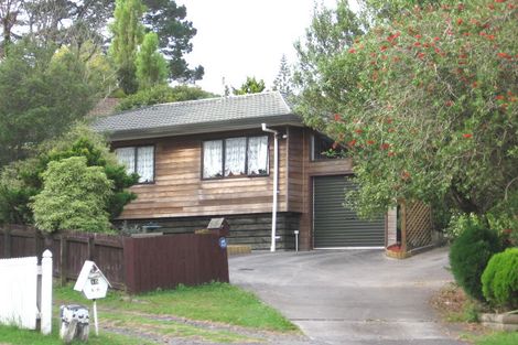 Photo of property in 1/13 Trengove Place, West Harbour, Auckland, 0618