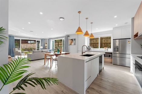 Photo of property in 7 Marlin Street, West Harbour, Auckland, 0618