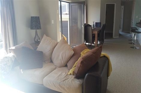 Photo of property in 4/253 Saint Aubyn Street, New Plymouth, 4310