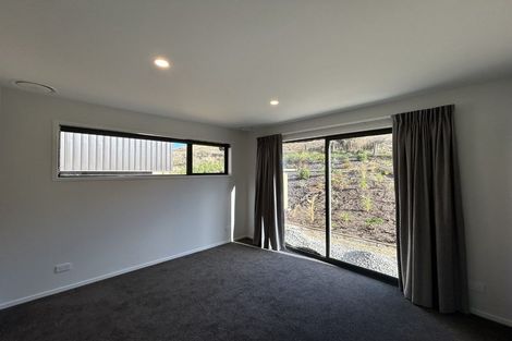 Photo of property in 10 Friesian Close, Jacks Point, 9371