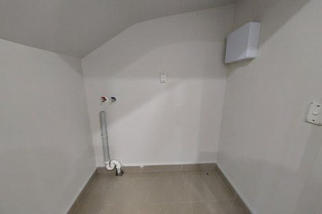 Photo of property in 2/3 Wallson Crescent, Wiri, Auckland, 2104